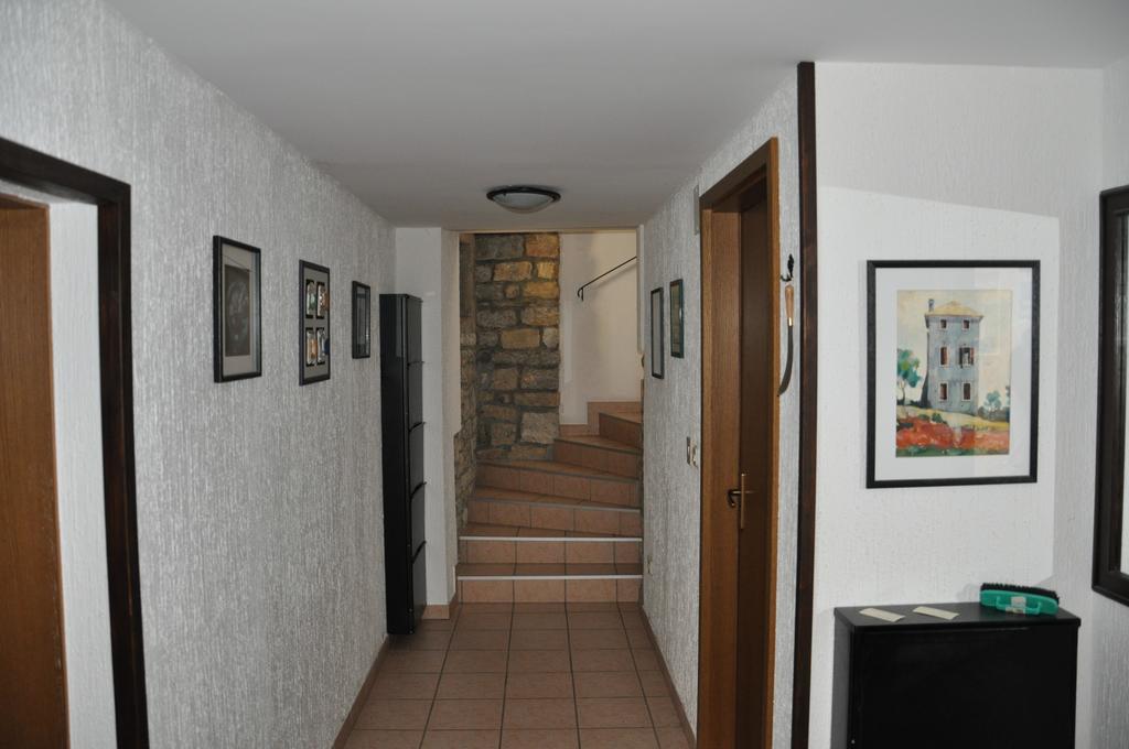 Rooms Svalina (Adults Only) Грожнян Экстерьер фото