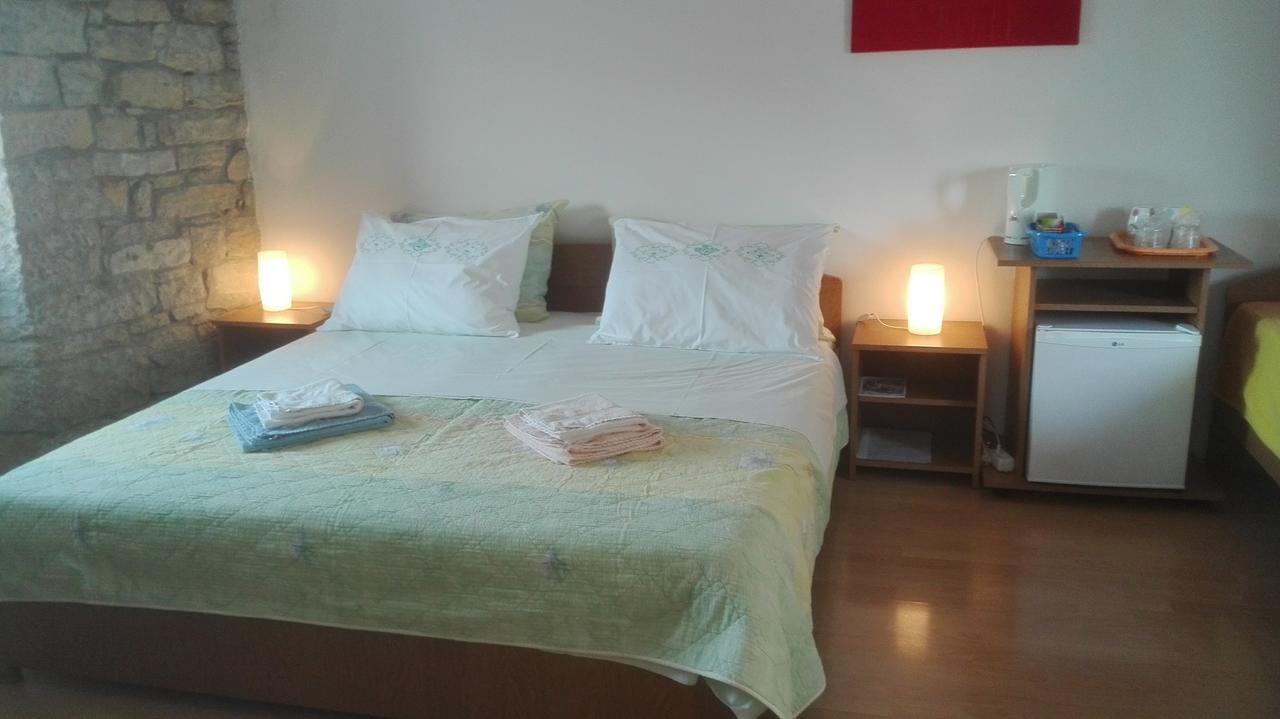 Rooms Svalina (Adults Only) Грожнян Экстерьер фото